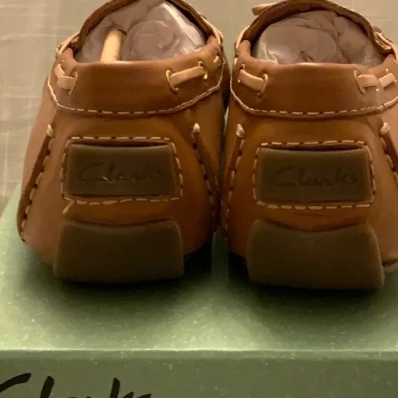 Clarks Dunbar Racer Loafer size 9 in color Luggage - Picture 3 of 4